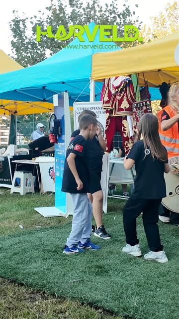 Patifest etkinlik alanından bir görünüm; Harveld’in ilk gün paylaşımının kapak fotoğrafı.